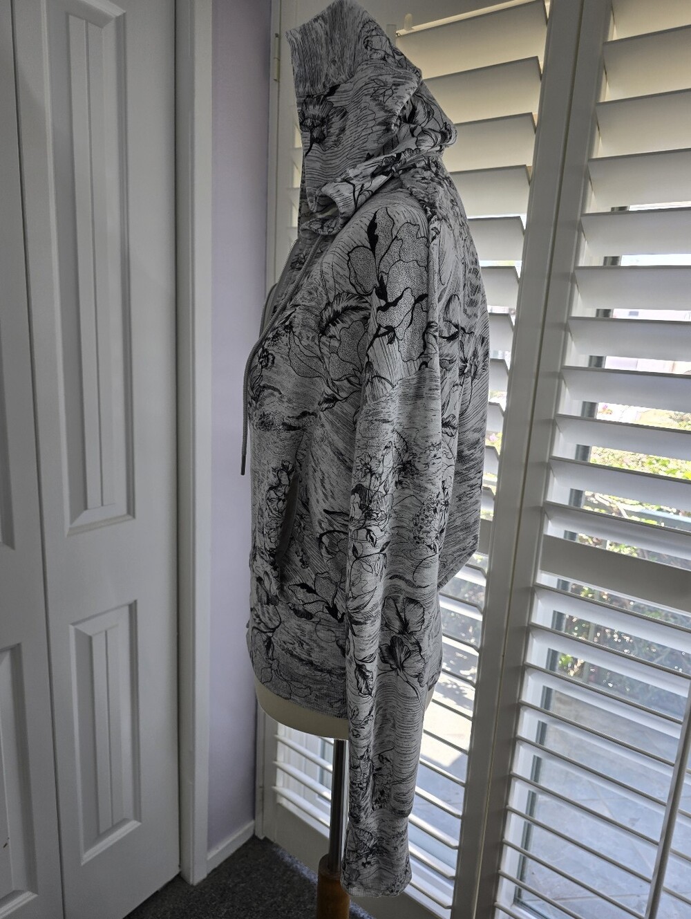 Athleta Eden Floral Hoodie Sweatshirt. Full Zip With Front Pockets - Picture 7 of 13